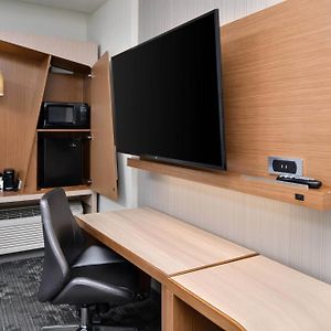 One-Bedroom King Suite